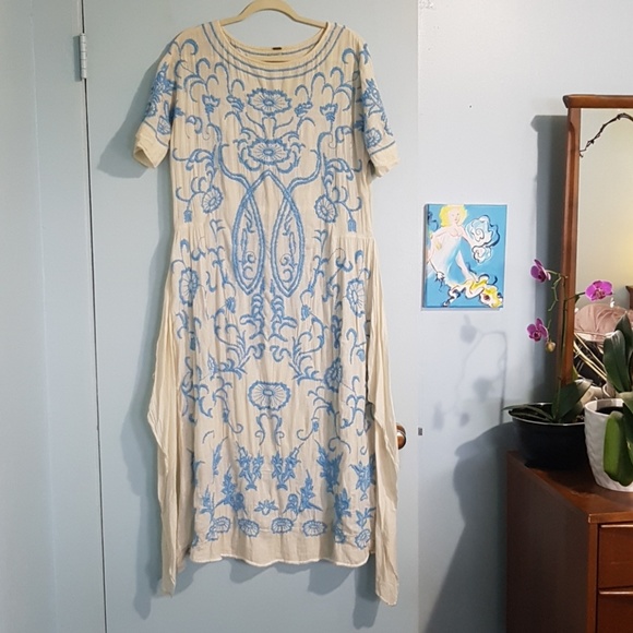 Free People Dresses & Skirts - Free People embroidered prairie dress.